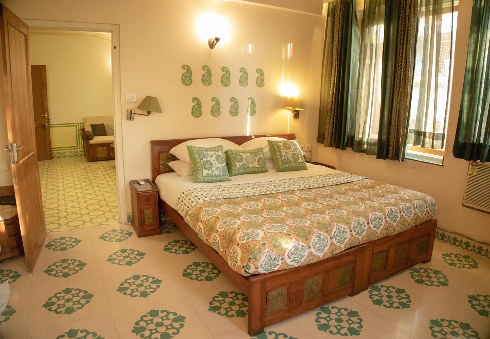 Om Niwas Suite Hotel Divisione di Divisione di Jaipur Esterno foto